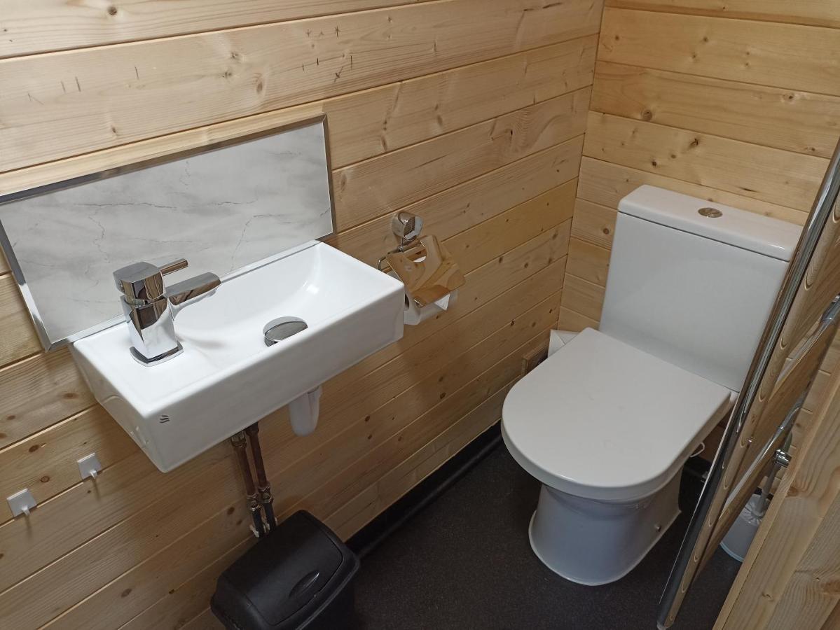 Cosy Cabin ستوك المظهر الخارجي الصورة