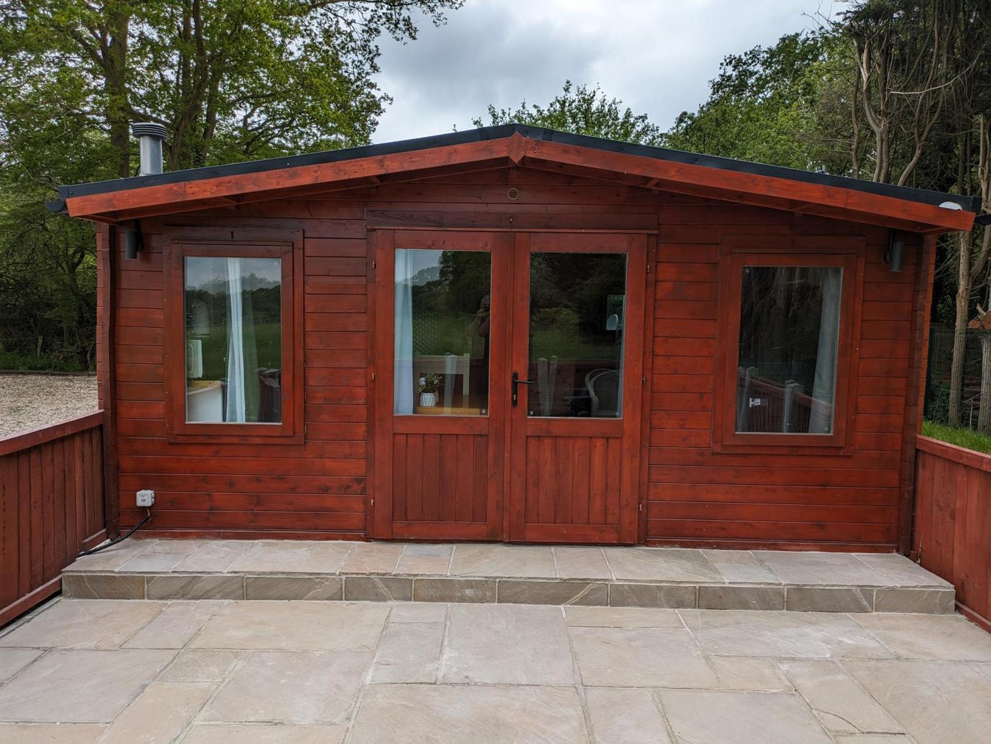 Cosy Cabin ستوك المظهر الخارجي الصورة